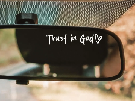 Почему эти наклейки для автомобилей-трансферов так популярны в TikTok?