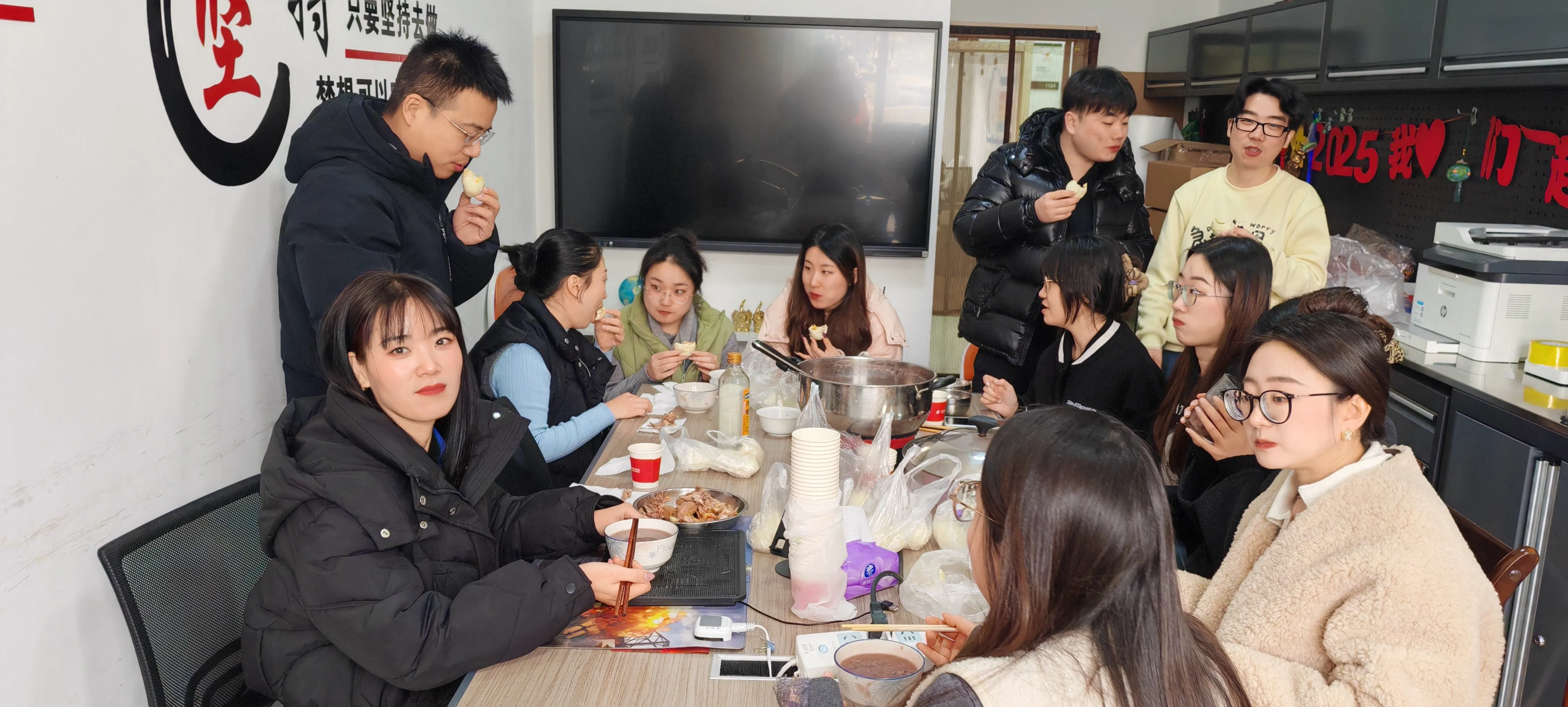 Вкус традиций и теплые пожелания в JOJO Pack