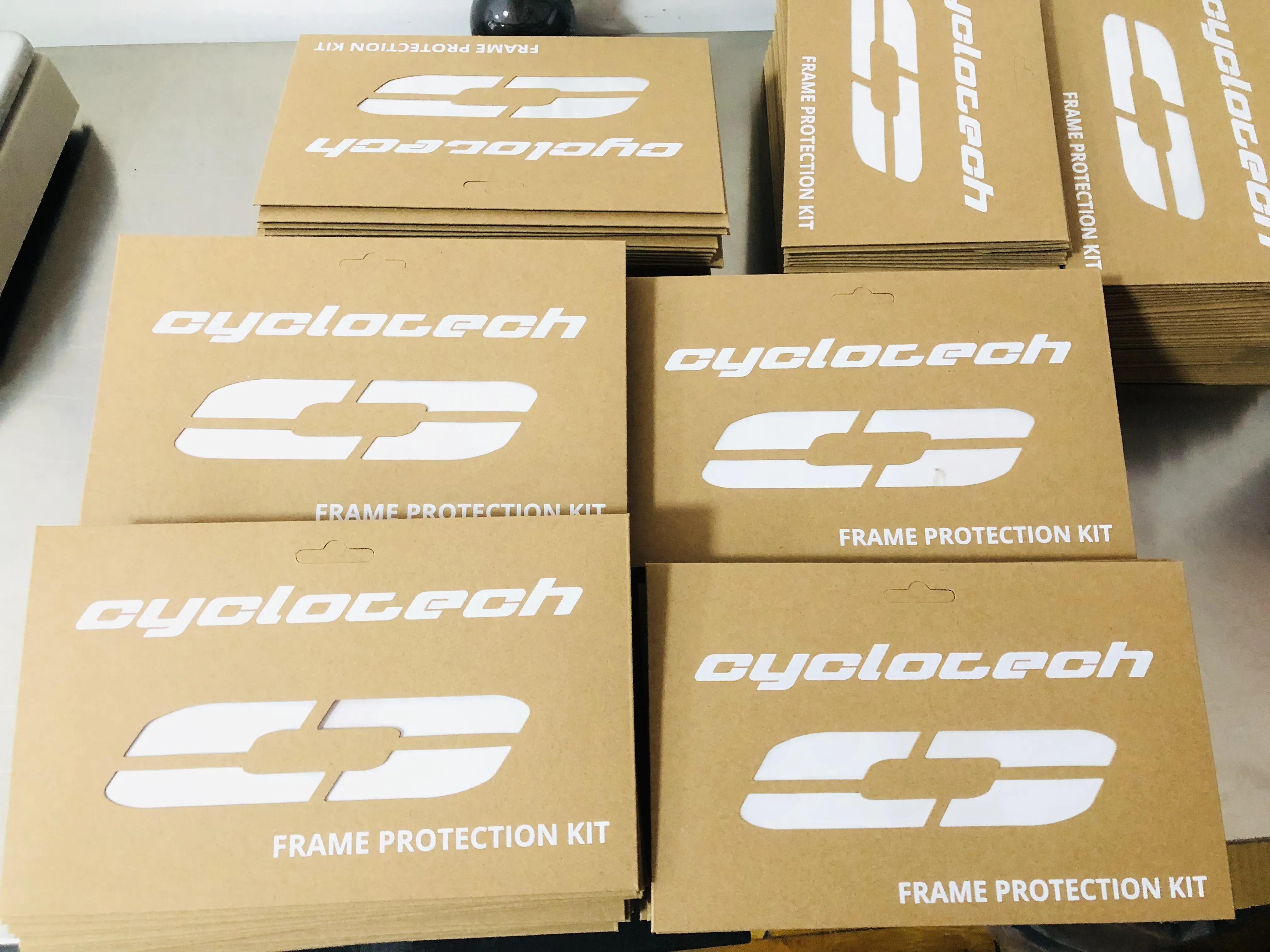 Наклейки на раму велосипеда теперь доставляются в Нидерланды